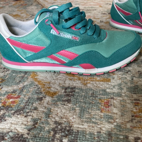 Womens Reebok shoes - Picture 3 of 4